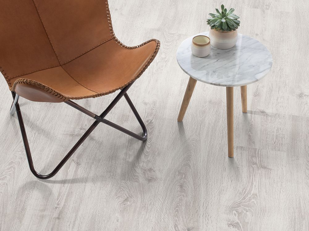 Купить Ламинат Egger 8 mm 32 Large Дуб Уолтем Белый EPL123